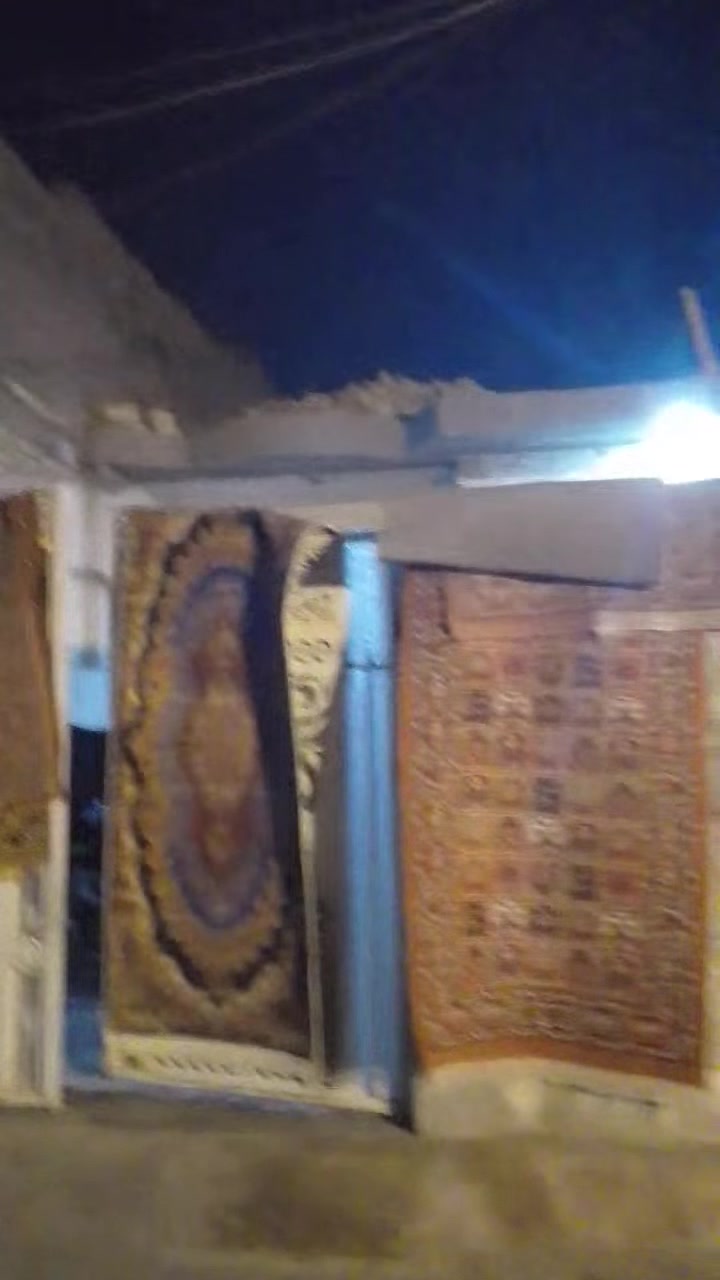 السلام عليكم ورحمة بيت للبيع مساحته 150 بل حميديه مقابيلي المدرسه المزايه الرقم ***********

