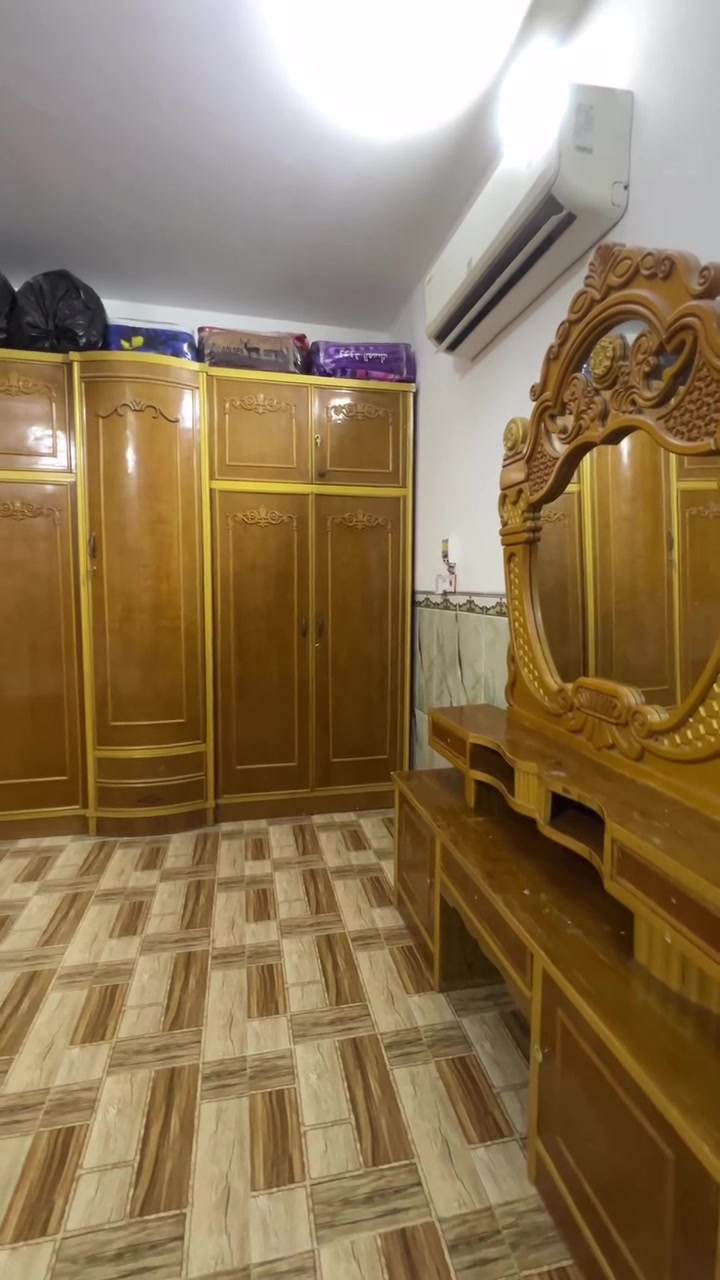 سلام عليكم
غرفة صاج عراقي غرفه طابقين نظيفه بيها نواقص بسيطه 
السعر/٦٠٠وبيها مجال عنوان كربلاء حي الاطباء
***********
