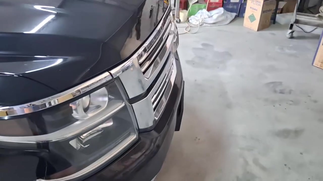 السلام عليكم...تاهو ٢٠١٥ LTZ فول الفول للاخير ..مواصفات معروفه الLTZ
سونارها منشور. رقم بغداد بأسمي
 للبيع للإتصال *********** بيه واتساب 
مكان السياره بغداد المكاسب السعر 31$..وبيه مجال

