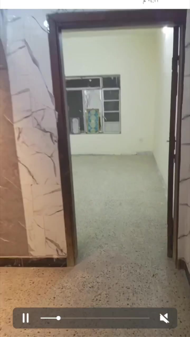 🏡 للإيجار – منزل في الدورة / أبو دشير – تقاطع شهداء الدورة
الايجار شهري،500 الف 

✅ مساحة 100 م²
✅ كراج سيارة
✅ 3 غرف (مع إمكانية جعلها 4 غرف)
✅ 2 حمام
✅ صالة استقبال
✅ مطبخ بارد/حار
✅ حوش + بيتونة + سطح
✅ تانكي ماء عدد 2 مع ماطور
✅ ماء المنطقة ممتاز صيفًا وشتاءً
✅ البيت فارغ وجاهز للسكن

📍 الموقع: الدورة – أبو دشير – تقاطع شهداء 

📞 التواصل مباشرة مع صاحب المنزل (بدون وسيط):
*********** (واتساب واتصال)

