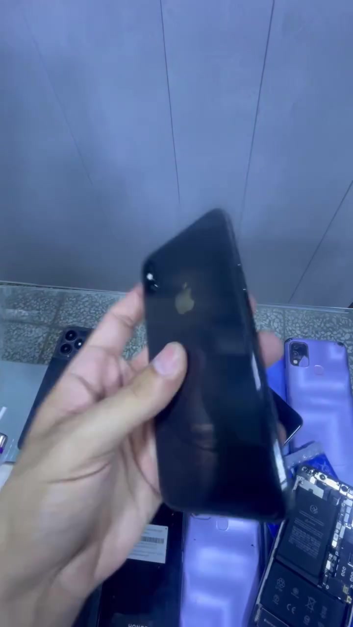للبيع ٢٢٥ الف قفل بدون العمله مكان بغداد البياع ***********
