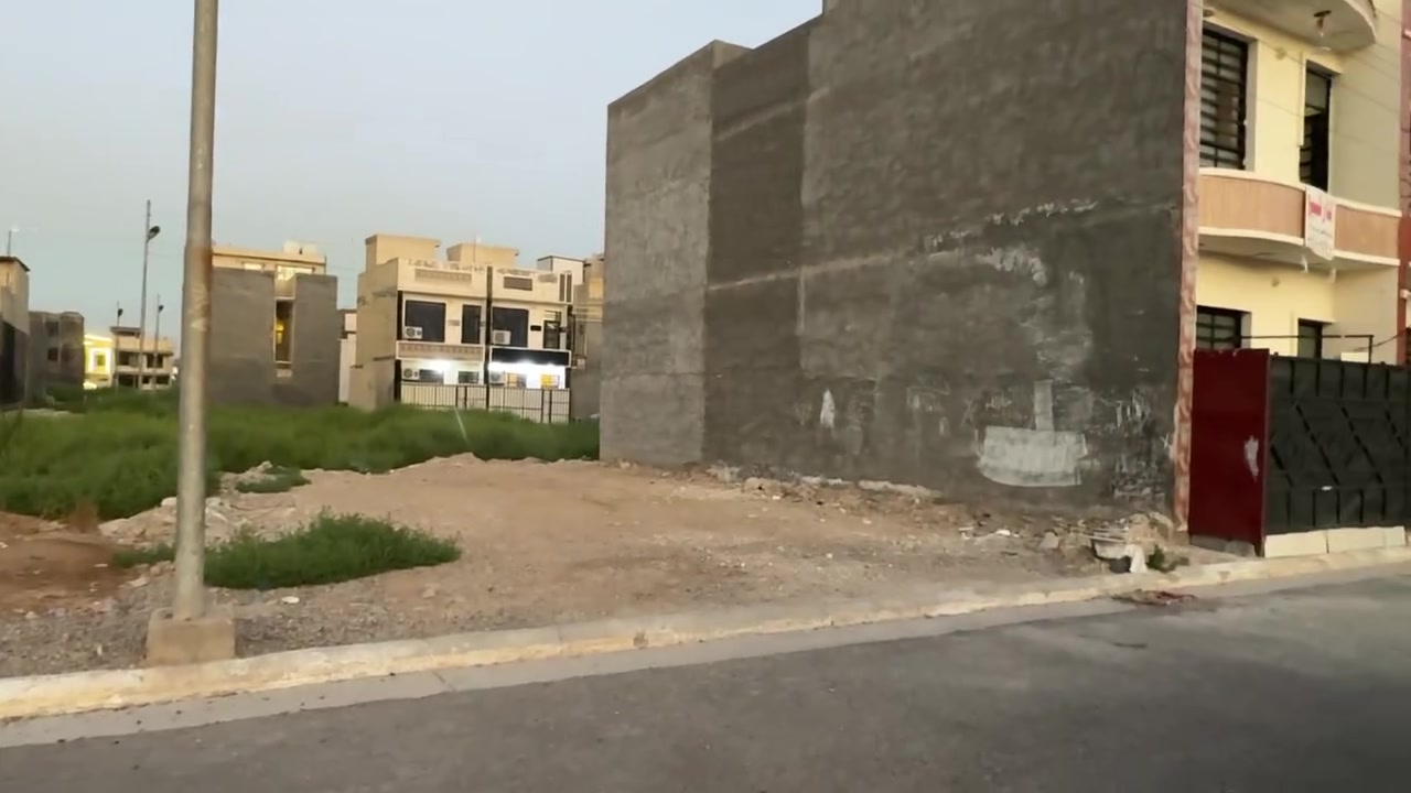 بيع مستعجل وبسعر جوه السوك

أرض 100م وجه 6 وربع نزال 15 وشويه ملك صرف زراعي 25 مستقل 

الموقع / مقابل جزيره بغداد حي الحسين الشارع الاول الفرع الاول 

الخدمات معروفه تبليط مجاري ثقيله +مطريه كهرباء انترنيت 

السعر 52 مليون وبيه مجال 

للأستفسار : ***********
