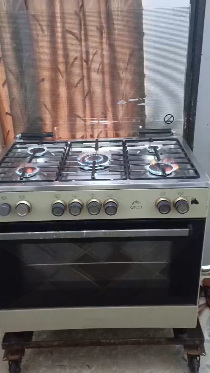 طباخ باله شرط الفحص والنضافه عنوان الزبير متوفر توصيل بصره عماره. ناصريه تواصل ***********
