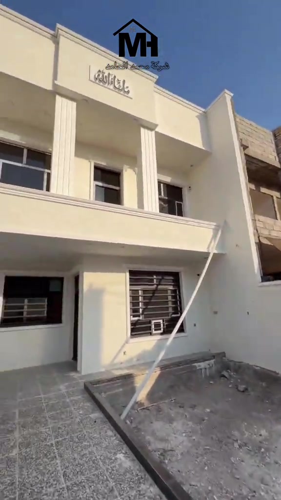 🏡 للبيع منزل بمساحة ٣٠٠م المحتويات: 🌿 الخارج: • كراج سيارة. • حديقة. • شلال. • خدمات صحية. 🏠 الطابق الأول: • استقبال. • مطبخ. • جلسة عائلية. • منوران. • غرفتان. • خدمات صحية. 🛏️ الطابق الثاني: • ثلاث غرف نوم. • خدمات صحية. 💰 السعر: ١٤٠ مليون دينار وقابل للتفاوض. 📞 للاستفسار: ***********
