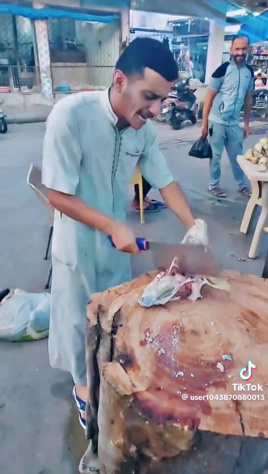 السلام عليكم باجات ب١٠ توصيل  موجود داخل *********** رقم بي وتساب
