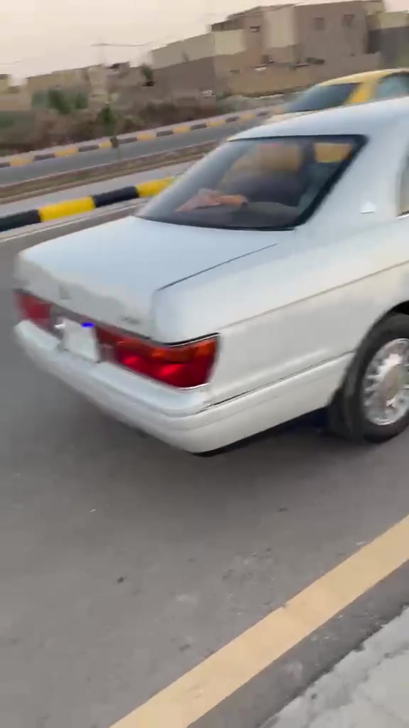 السلام عليكم بطه منفصل 94 رقم انبار مشروع وطني تحويل ثاني يوم سيارة مكينه وكير 2500 ديلكو السيارة مكفولة مكينه وكير مصبوغه عام بدون معجون حداديه وتخم تاير باتري جديد منضومه زنون غرفتها جديده دشبول نضيف كلش شاشه مضخم سماعات كهربائيات كلها شغاله تبريد شغال سيارة مال جناي سعرها 50 وبيها مجال مكانها واسط الموفقية ***********
