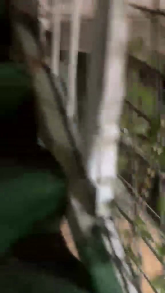السلام عليكم سندوشت البيع نضيف هوه و شبابيكه و البوبك كلش نضيف بيت كامل سعر خاص و الاستفسار على رقم *********** او مراسله على ماسنجر
