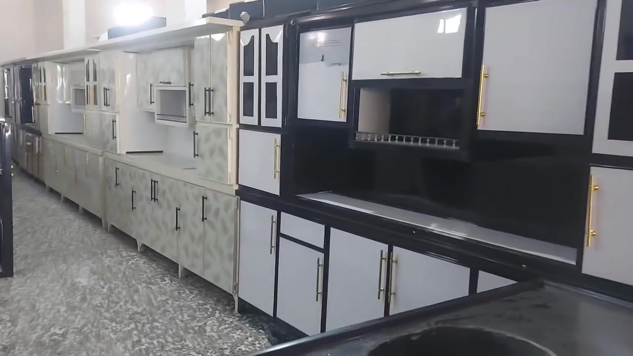 اهلا بكم في مجمع السليمانية للاثاث...الصويرة ..مقابل بازار الغيث ...مجاور اسواق ال حسوني ...بالسايد المتجه الى بغداد ...رقم الهاتف *********** وكل الهلا بيكم
