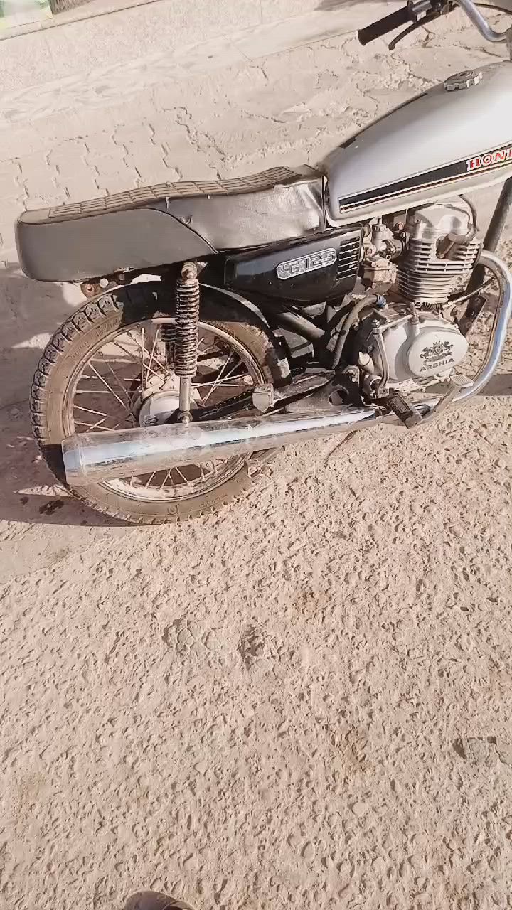 سلام عليكم مرخصت مدير الكروب دراجه اربعه كير للبيع كلك كلك المحرك كاتم كل صوت مابي أبيع شرط السعر ب275 وبيه مجال مكاني نجف فدوه الميشتري ليراسل


**إذا كنت صاحب هذا الإعلان وتريد حذفه لأي سبب، رجاءا أرسل رسالة إلى الدعم الفني**