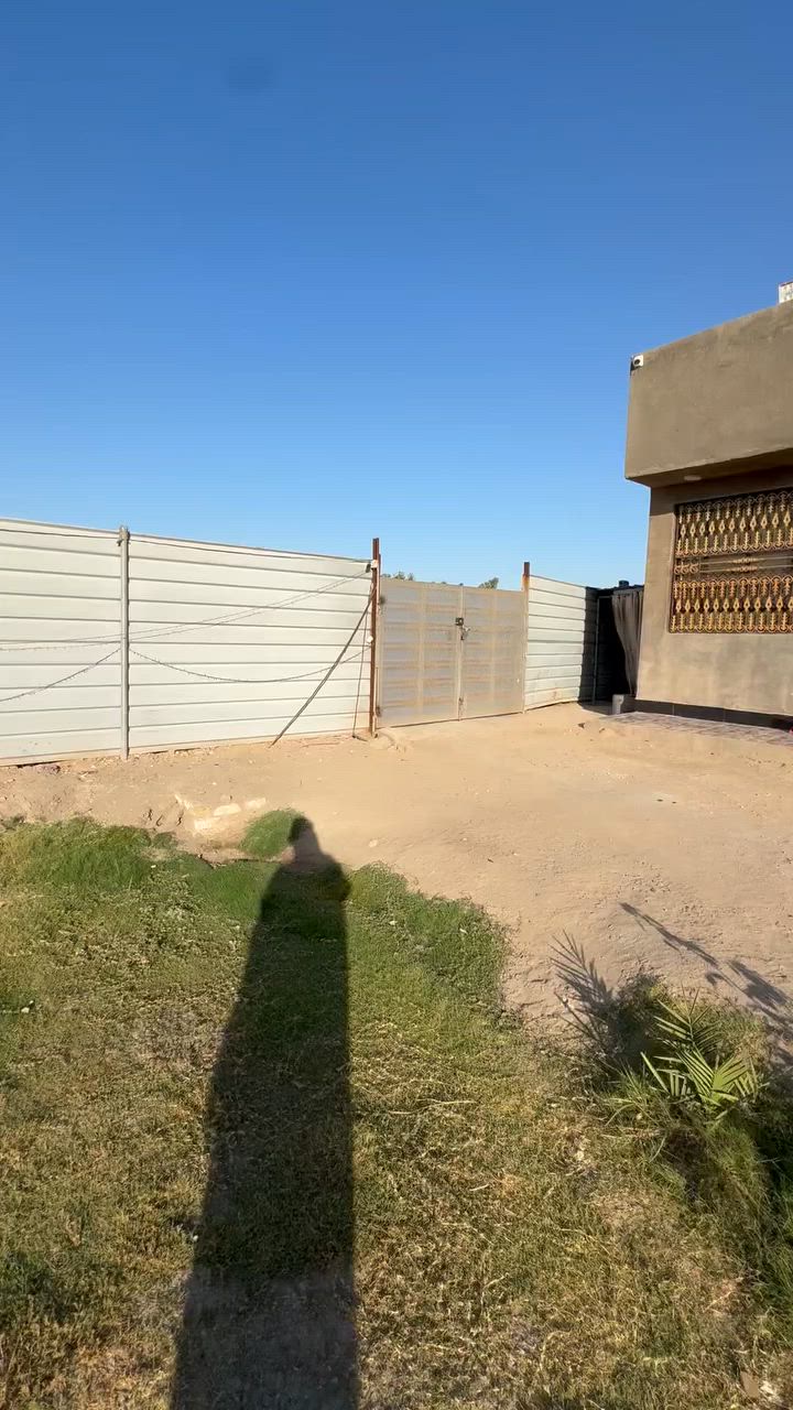 السلام عليكم
دار 🏠 في منطقة البوعلوان 

قرب المدارس والمركز الصحي 

مساحه الدار مع الارض 2000م

يحتوي على ثلاث غرف نوم قياس 6|ب4

وستقبال 5 في 5 وصاله داخليه باقي التفاصيل في الفيديو 

للاستفسار الأتصال على الرقم 

او زيارة المكتب 

مكتب امير العلواني للعقار 

الموقع حصن جعفر خلف البستان 

***********
