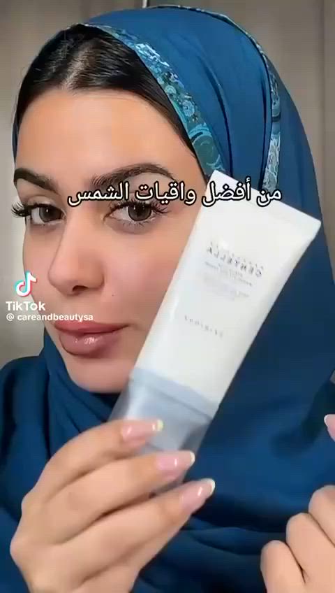 واقي  شمس سانتيلا الكوري 
قوامه خفيف مثل السيروم سريع الامتصاص لايترك اي اثر  واقي شمس كيميائي مع عامل حماية عالي من أشعة الشمس
 Spf50 ، Pa++++
ينطي ايضاً  ترطيب  قوي للبشرة
مزيج فريد من حمض الهيالورونيك و السنتيلا
 اللي يعطي ترطيب مضاعف ومقاوم التجاعيد 
يحتوي علي نياسيناميد ومضادات اكسده اللي 
يقضو علي التصبغات مناسب لجميع أنواع البشرة لانه
لايحتوي اي مواد قد تسد المسام أو تسبب تهيج❤️


**إذا كنت صاحب هذا الإعلان وتريد حذفه لأي سبب، رجاءا أرسل رسالة إلى الدعم الفني**