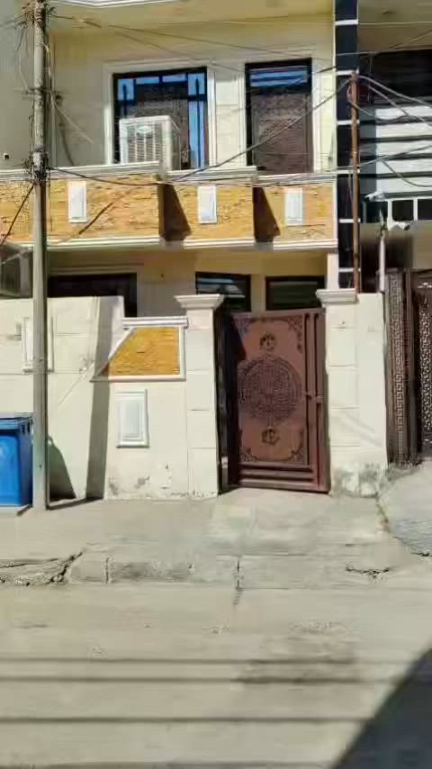 دار للبيع 
الموقع: نهاية شارع مدير الامن / شارع المدارس
مساحة ٨٦ ونص 
طابقين و مدخلين 
يحتوي على صالة ومطبخ وثلاث غرف وثلاث صحيات وبيتونه وسطح أمامي وخلفي...

البناء سنة 2021

للتواصل: ***********

مكتب طيب الفردوس للعقار / الغزالية الشارع العام مقابل جامع صاحب البراق
