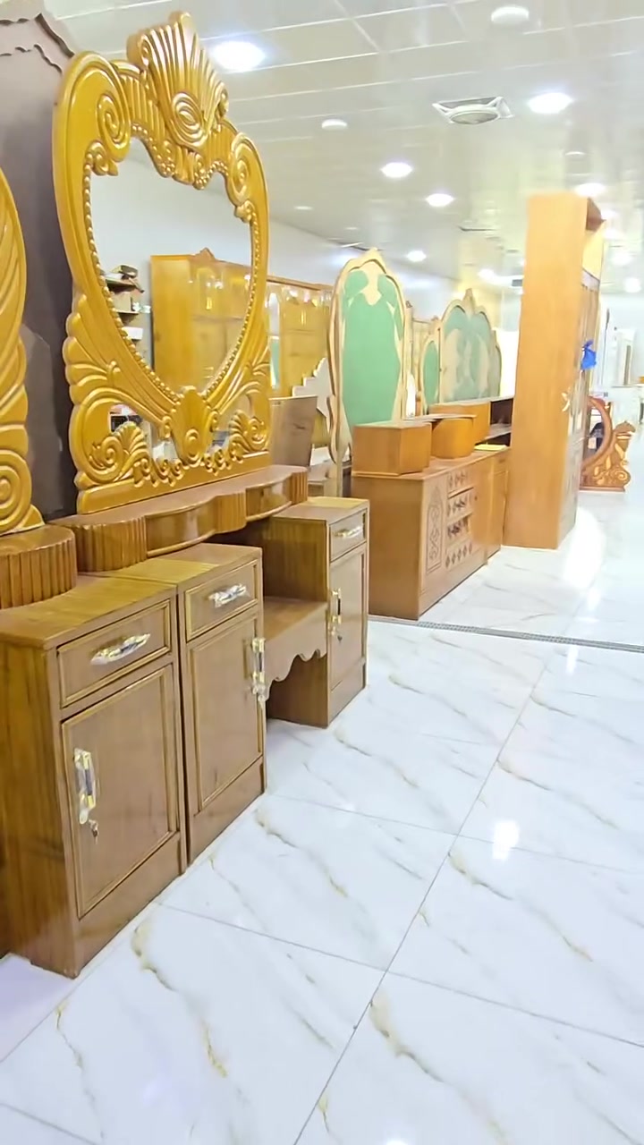 #المنشور_مؤقت🥰

غرفه مستخدمه نظيفه

السعر 550 الف فقط

غرفة مستخدمة 6 ابواب طابقين ملحق 

الوجه صاج والقاعده بلوك صاج 

قصر الأميرات للاثاث العراقي 

العنوان/// بغداد المعامل الحسينيه مقابل مدارس الكاظمين الأهلية

***********
***********
***********

يوجد خدمة توصيل الى جميع المحافظات🚚
