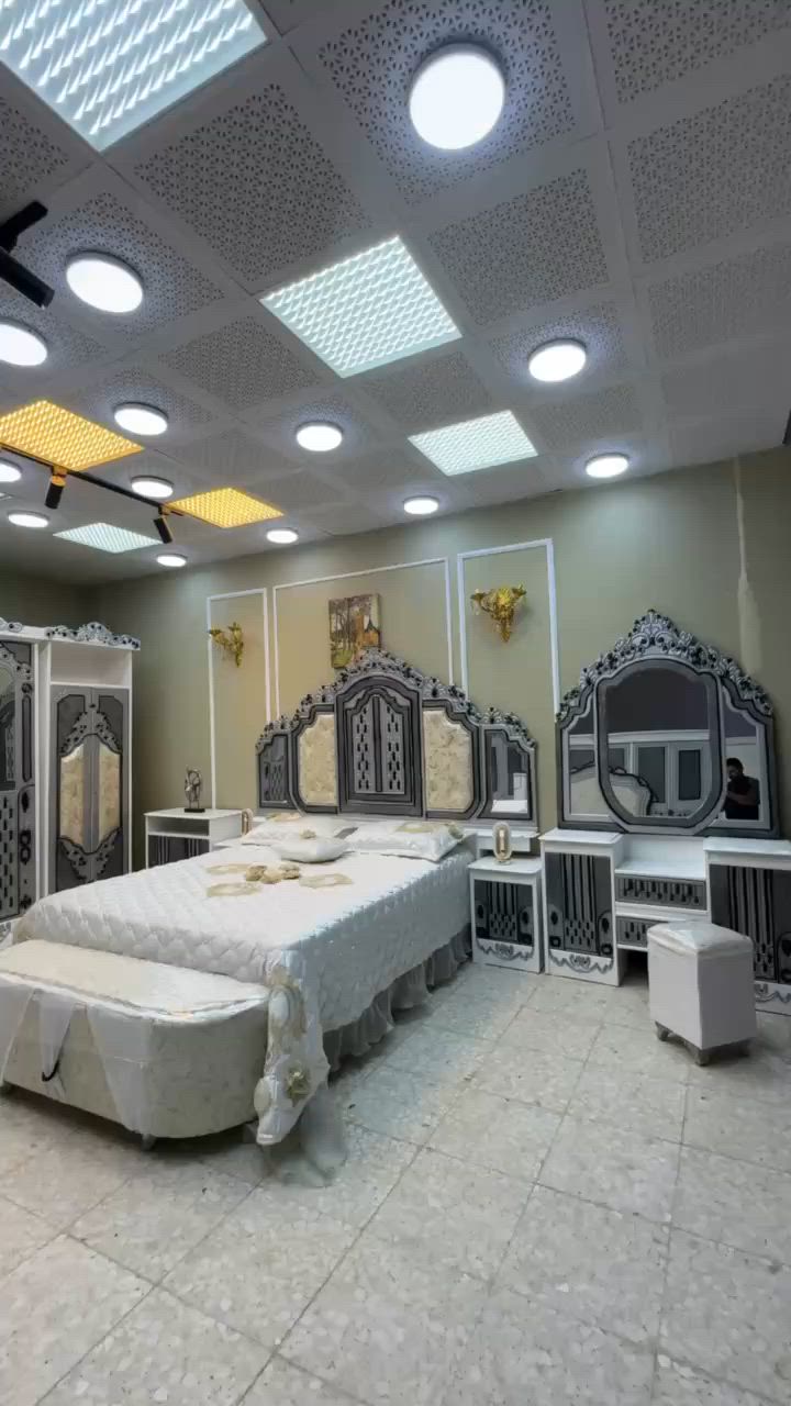 حصرياً الموديل الجديد   

السعر مليون دينار فقط 😍

غرفه نجاره قتصاديه 🛌

متكونه من 9 قطع مميزه 

الكنتور ارتفاع 240 طول 320 

مع الزاويه مجموع الطول 4 امتار 

السمك الخارجي للغرفه 5 ملم انديف

والسمك الداخلي 3 ملم معاكس ابيض

سعر الشازلون الخزان 75 الف 

سعر الشازلون المقعد 50 الف 

متوفر توصيل وشد داخل بغداد 😊

متوفر توصيل وشد لكافة محافضات العراق 🇮🇶


**إذا كنت صاحب هذا الإعلان وتريد حذفه لأي سبب، رجاءا أرسل رسالة إلى الدعم الفني**