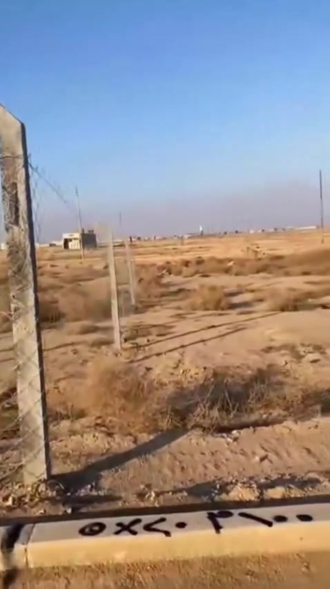 سلام عليكم ععندي 2قطع سند 25 للبيع المكان بوب الشام منطقة الكاوريه كهرباء بيها مي بيها قريبت كلش على الشارع العام المساحه 100م اريدها ب 2, ونص ملاين وععندي وحده 200م مسيجه اريدها 6 ونص ملاين شراي اني بخدمته راقم الهاتف واتساب فقط مفتوح ***********
