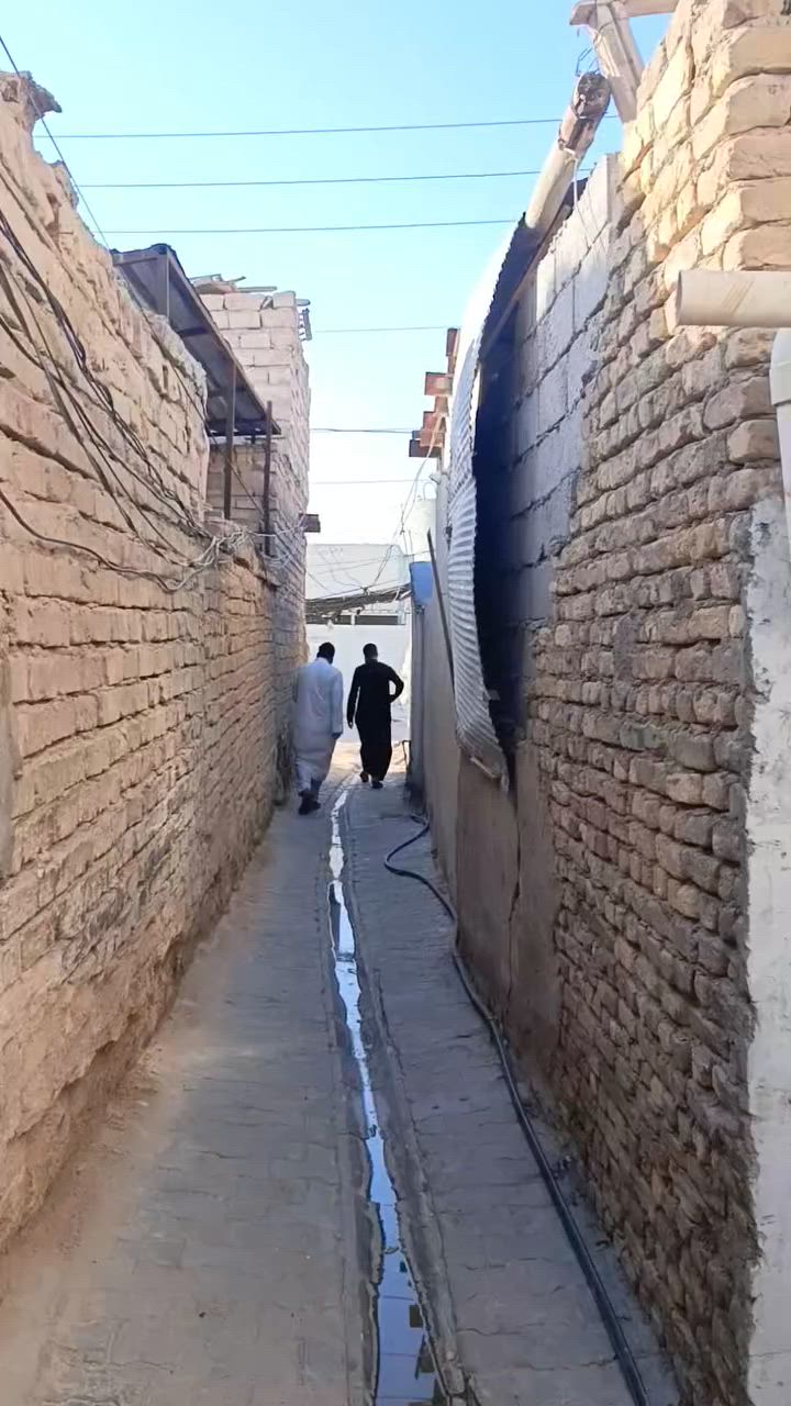 بيت رخيص

النجف الاشرف حي الرحمة 
المساحة اقل ال50 متر طابقين غرفة ومطبخ وصحيات جوة وغرفة فوك عوزة ترتيبات قريب البوابة بشارع الرسول ص بالدولان الي بصف مولدة باسم 
السعر 12 وبي مجال 
للشراي التواصل مع الرقم *********** بي واتساب @إشارة
