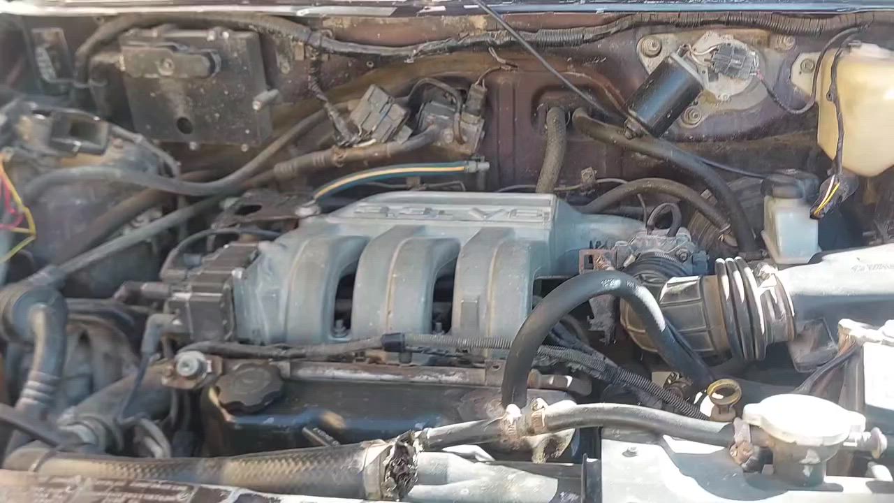 السلام عليكم. محرك وكير وعقل وظفيرة شرط الشغل محرك3300 لسيارات كلايز موديل 91_95 مع أجزاء السيارة كامة تفصيخ جديد  كما يوجد توصيل لجميع محافظات العراق وتساب او اتصال ***********
