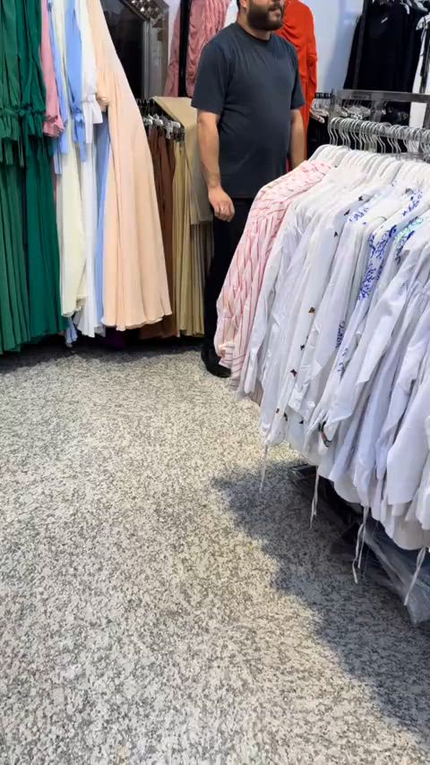 عزيزاتنا متابعات أزياء فاطم 🌷 مسابقة اليوم تعتمد على تفاعلكم ومشاركاتكم الجميلة، لذلك نود التوضيح بأن التعليق الذي يحصل على أكبر عدد من اللايكات والتفاعل سيكون من ضمن الفائزين معنا. وفي حال كان هناك أكثر من تعليق مميز وحصل على عدد كبير من اللايكات والتفاعل الحقيقي، فلن نقتصر على فائز واحد فقط، بل قد يكون لدينا أكثر من فائز تقديراً لتفاعلكم ودعمكم المستمر. نتمنى من الجميع متابعة الفيديو إلى النهاية، وقراءة تفاصيله كاملة قبل كتابة التعليق، لأن هدفنا ليس فقط المسابقة، وإنما الاستفادة والتعرف على كل ما نقدمه لكم من موديلات وعروض مميزة. شكراً لثقتكم ومحبتكم الدائمة، ونسعد دائماً بآرائكم وتعليقاتكم التي تساعدنا على تقديم الأفضل. أزياء فاطم… دائماً بخدمتكم، ونتمنى التوفيق للجميع 🤍


**إذا كنت صاحب هذا الإعلان وتريد حذفه لأي سبب، رجاءا أرسل رسالة إلى الدعم الفني**