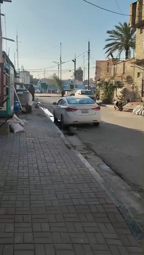 مشتمل للأيجارة
فقط متوفر على واتس اب

***********

كربلاء- حي الانصار ( الشعلة)- مقابل مركز شرطة حي الحسين
مساحة المشتمل 142 متر
سعر الايجار 300 الف

يتألف من
-غرفتين نوم
-مطبخ 
-صالة
-حمامات
-طارمة
-سطح
