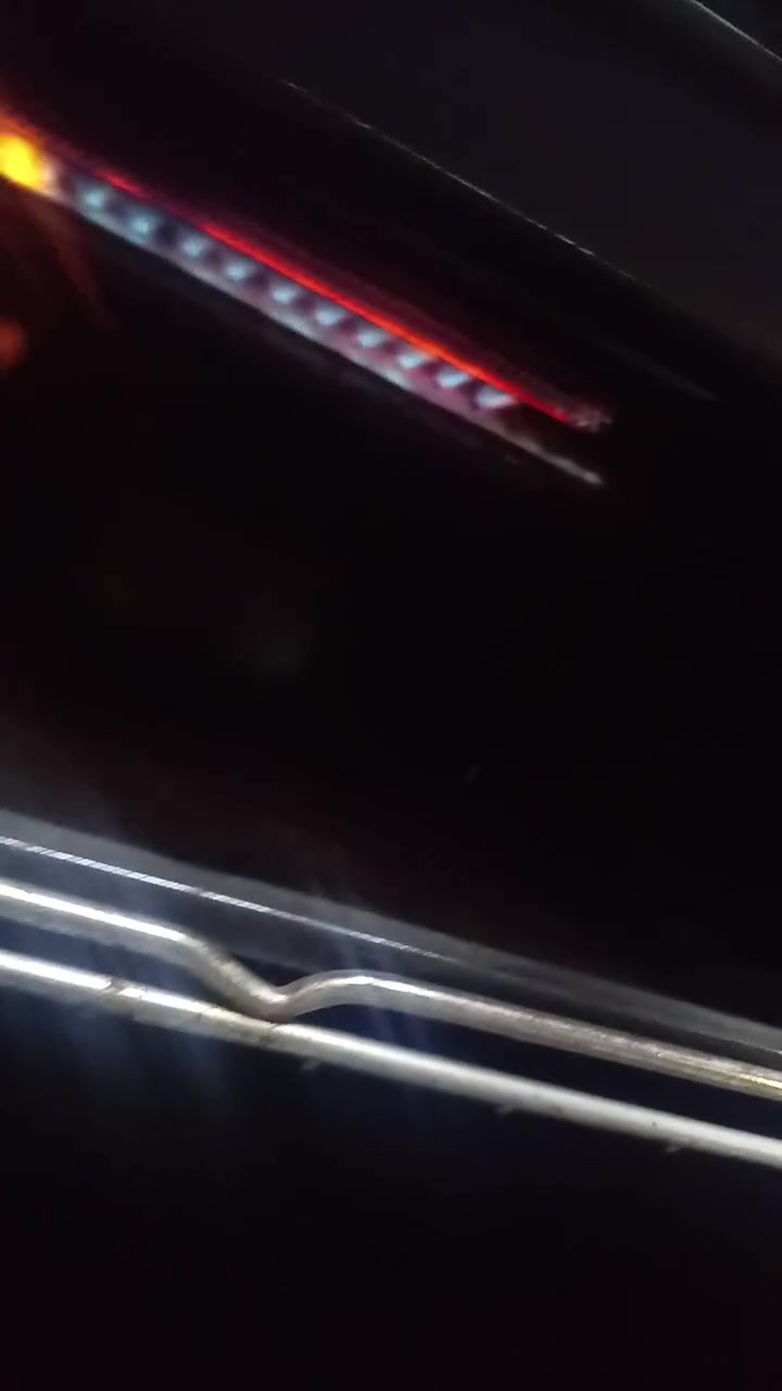 للبيع طباخ فرن شرط شغال مستعمل قليل *********** واتساب
***********
