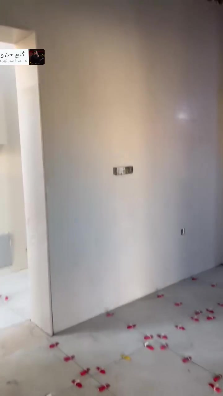***********
