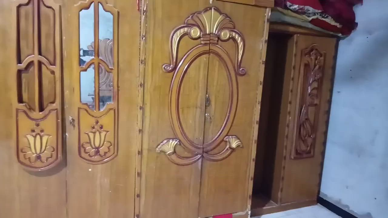 السلام عليكم غرفه مع مندر للبيع سعره ٣٥٠ بيتنه بصره الزبير الدواجن ***********
