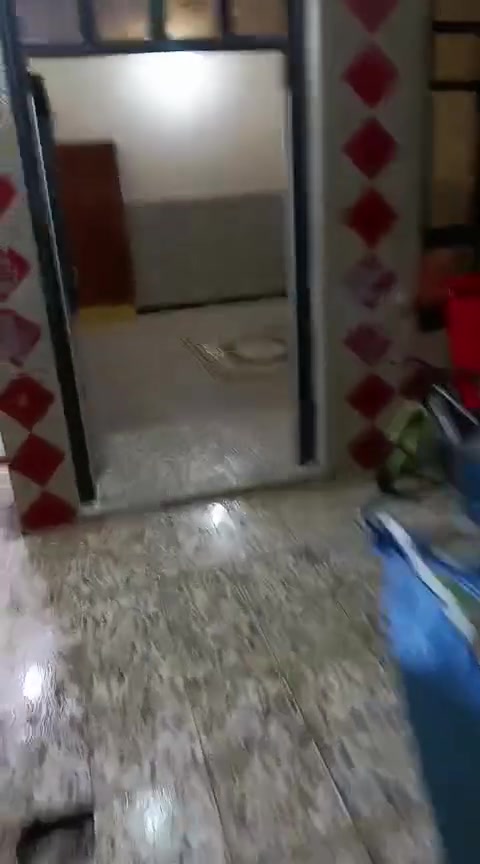 دار لايجار حي جهاد لاطباء مربع الياسري مساحه 100متر رادينه مليون رقم ***********
