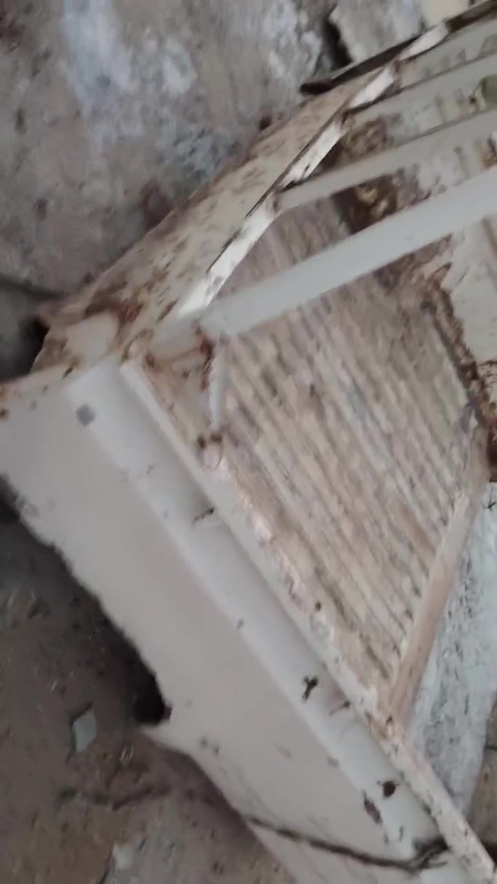 سلام عليكم بدي ٩٧ حصيره جديده صفحه نظيفه وصفحه يرادله تعديل بصيط مكانه حله *********** السعر ٢٥٠  وسعره مناسب
