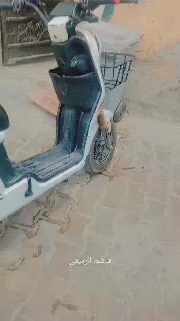 سلام عليكم
دراجه للبيع نوع R9 

دراجه فول مواصفات 

١..تتكون من ٥ باتري كبار نسبه البطاريات ١٠٠ بل ميه 

٢..تتكون من زنون أمامي عالي ناصي نشره رماش

٣.تتكون ميزه R رجوع للخلف

٤.. دراجه جديد مودي2025 أكبر حجم نضافه 

٧..اصدار WLNLEE

.مكان بغداد المحمودية
الاستفسار***********بي وتساب