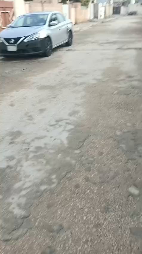 للبيع بيت طابو صرف سند باسمي، طابقين، بمساحة ٧٠ متر واجهة ٥.٥ متر والنزال ١٢ متر.
البناء صب مسلح والأرضية كاشي نظيف جداً، والبيت مرتب وجاهز للسكن.
🔹 يتكون من:
استقبال
صالة
مطبخ كبير
صحيات
الطابق الثاني: غرفة وصالة كبيرة
📍 الموقع: سوك الأخير خلف جامع أهل البيت (عليهم السلام)
🚧 الشارع ١٠ متر، تبليط ومجاري متوفرة.
للاستفسار الاتصال على الرقم , ***********
