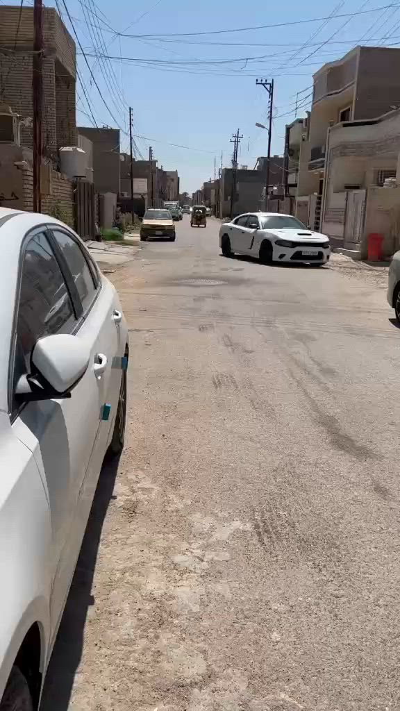 سلام عليكم متوفر عدي هاذا البيت طابق اول للايجار البيت كلش جديد إيجاره 400مكان البيت شارع المطار يم ابو الثير المضمد للاستفسار اكثر اتصال بل رقم ***********
