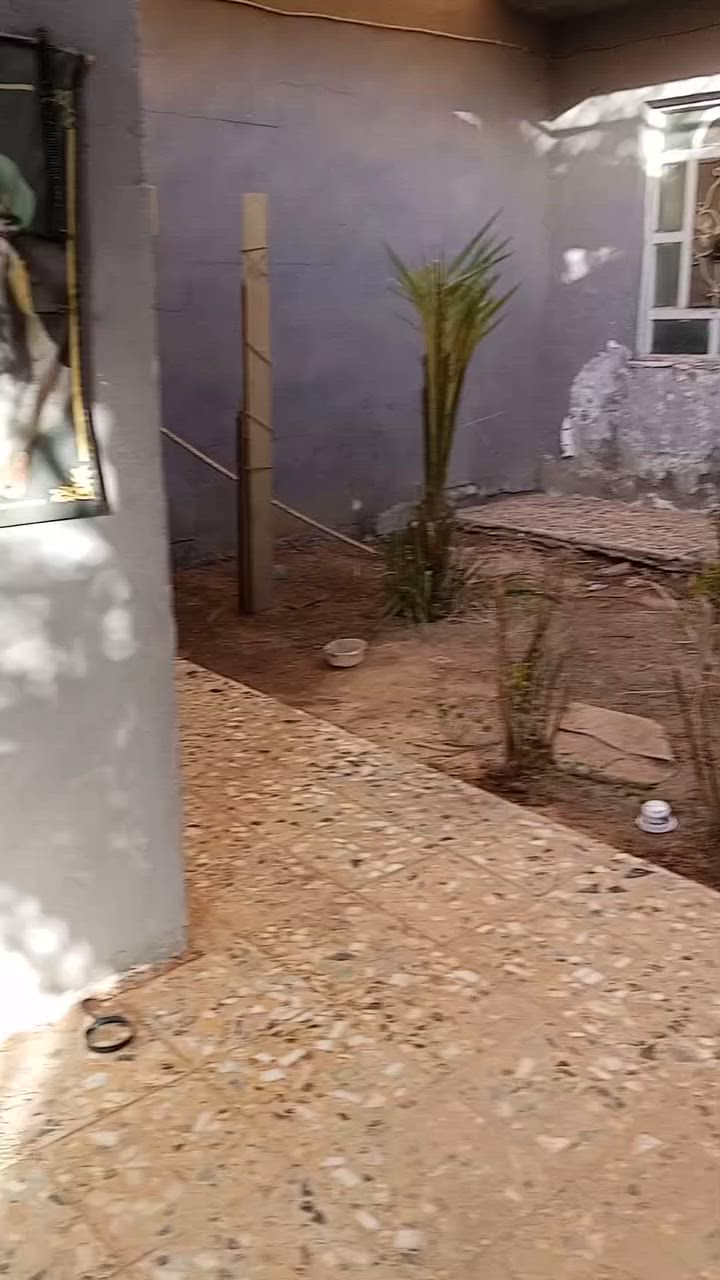 بيت بحي السلام نهايت شارع جامع الرضا  رقم الهاتف *********** مساحة 125 عل مشتل وجهيت البيت
