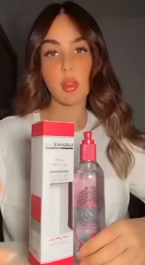 شعرج تعبان من الصبغ أو بيه نفشة ومتقصف؟
🥺 سيروم اليغانس السحري رجع ليعالج الشعر من الجذور للأطراف، ينطي نعومة ولمعان ويمنع التشابك من أول استخدام!

💇🏻‍♀️ لـ شعر صحي ومظهر هيبة تلوگ لج.

#اصلي 💯
#توصيل_سريع 🚗
#توصيل_لكافة_محافظات_العراق 🇮🇶
#متجر_عراقي
#ملابس_و_عطور
#كوزمتك
#تجميل_وعناية_بالبشرة 
#بغداد_البصرة
#ماركات_عالمية
#للحجز_او_الاستفسار_تنورونا_خاص 📞


**إذا كنت صاحب هذا الإعلان وتريد حذفه لأي سبب، رجاءا أرسل رسالة إلى الدعم الفني**