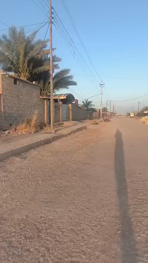 السلام عليكم 
بيت للبيع سند 
مساحه 496
يحتوي على استقبال ٦في ٤
مطبخ ٥في ٤
صاله 10في 5
غرفتين نوم ٥في 4

مع حمام وصحيات

طابق ثاني أربع غرف نوم 5في 4

مع قطعه ضمن مساحه 200
*********** مكلف بل نشر الرجاء عدم مراسلتي على الخاص
