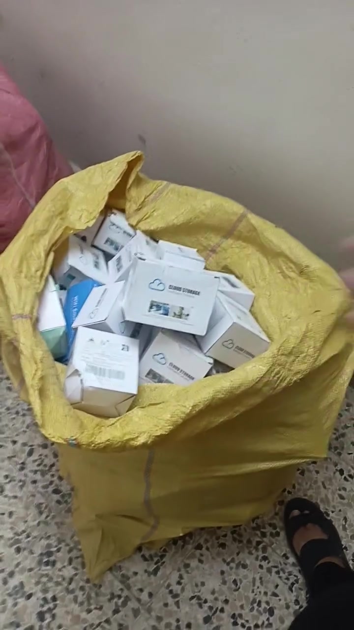 بغداد حي الجهاد 
سلام عليكم كامرات مراقبه واي فاي تنربط عل تليفون ابيع شلع سعر القطعه ٥ الاف قفل يوجد توصيل ***********واتساب

