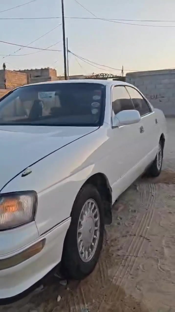 سلام عليكم 
للبيع سياره كفاله عن كصه أو ضربه مصبوقه جماليه تخم تأير جديد حداديه 
كير مكينه جدد سنويه ل2028 سعر 55 
***********
