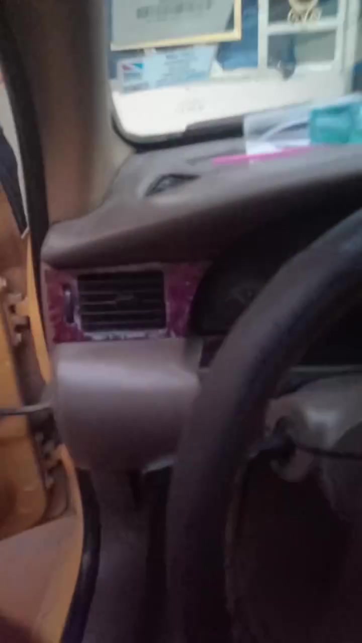 سلام عليكم سمند لبيع مديل ١١ هيه مصفره وغرامات مكينه وكير جديد رقم الكليزي تحويل ثاني يوم *********** سعر ٣٢
