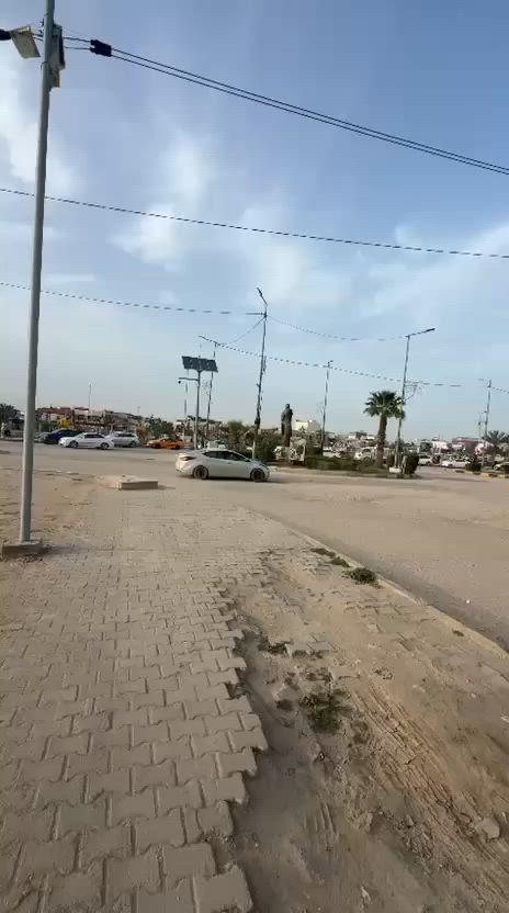 ✨ فرصة تجارية مميزة للبيع – موقع ذهبي ✨
📍 اليوم متواجدين في منطقة الإسكان 
بالتحديد قرب متنزه الجمعية الرئيسي والفلكة
🏙️ موقع استراتيجي على شارع تجاري حيوي
✔️ قريب جداً من المتنزه
✔️ قريب من الفلكة
✔️ قرب مطعم أيوب
✔️ على شارع طاقة (حركة قوية ومستمرة)
🏡 تفاصيل العقار:
▪️ المساحة: 108 متر
▪️ الواجهة: 9 متر
▪️ طابو صرف
🔥 مناسب لـ:
✔️ مشروع تجاري (محل، مكتب، عيادة)
✔️ سكن عائلي بموقع حيوي
✔️ استثمار مضمون وسريع
💰 السعر: مناسب جداً (لقطة حقيقية)
📞 للاستفسار:

*********** (واتساب متوفر)
***********
🏢 مكتب سجاد سامي للاستثمار العقاري
📍 الحلة – حي الحسين – قرب حلويات لبنان

✨ نستقبل جميع العروض السكنية والتجارية في محافظة بابل
