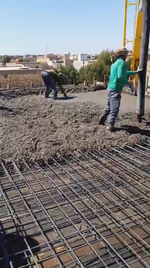 السلام عليكم
بيت في حي الأمين خلف محطة وقود الشموس شارع العيساوي ثالث فرع على اليسار يتكون البيت من طابقين
الأول من كراج طول ١٦ م وعرض ٢٨٠ م و طارمة وصحية
ومن استقبال ٥ . ٤ م ومطبخ ٤ . ٣.٥ م و غرفتين نوم ٥ . ٣.٥م وصالة ١٠ . ٤م  وصحيات أما الطابق الثاني يتكون من ثلاث غرف وصحيات 
للاستفسار عل الرقم 
***********
والواتساب***********
ملاحظة يرهم امروس بيت عل طريق السنية جهة الزوار بس بية حديقة
