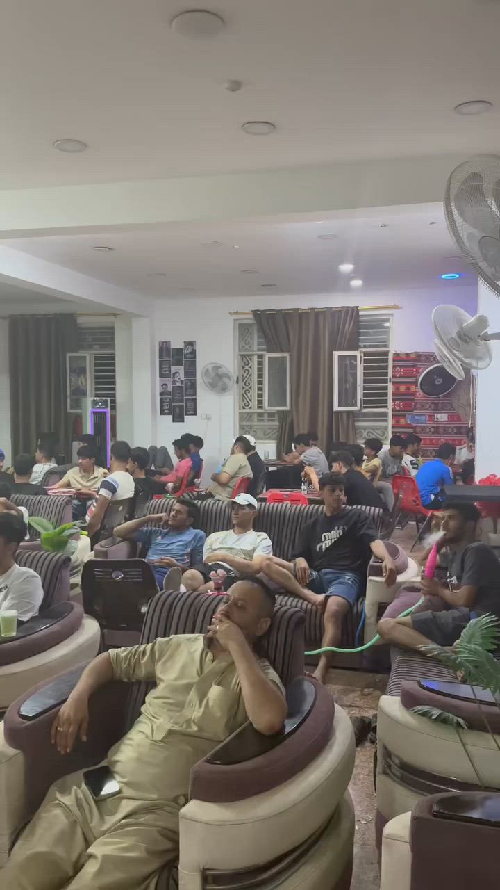 📍 للبيع مقهى "التراث" – جاهز للتشغيل الفوري

مشروع متكامل بألعاب وديكور مميز

الموقع: (سبع البور/مقابل المستشفى الجديد)
المساحة: (200) متر مربع
📋 محتويات المقهى بالكامل (تجهيزات شاملة):

🎱 قسم الترفيه:
- بلياردو بحالة ممتازة
- فيشة 
- شاشات عرض عدد 2 (لمشاهدة المباريات والفعاليات)

المطبخ وتجهيزات الضيافة:
- مطبخ متكامل بكامل أدواته ومستلزماته
- ثلاجة حفظ كبيرة
- خلاطات تحضير عدد 2
- قواري للجاي والحامض والماي 
- ترامس حفظ المشروبات الساخنة عدد 2 
- رفوف عارضة لتزيين وعرض المنتجات 
-ميز قوي للعرض الراكيل والتجهيز 

🪑 الأثاث والديكورات:
- ميز جلسات رئيسية عدد 8 
- تخم ونص 
- كراسي عدد 40
- ديكورات وإضاءة وأثاث إضافي كامل
-طبلات 

❄️ التكييف والتهوية:
- مبردات عدد 3 جديدة 
- مراوح جدارية عدد 8 جديدة 
- مراوح سقفية عدد 2 جديدة 

📡:
- أجهزة إنترنت وستلايت جاهزة
- كاميرات مراقبة عدد 4 + شاشة عرض صغيرة

سبب البيع: (ظرف خاص وعدم التفرغ)
السعر المطلوب: المراسلة خاص


**إذا كنت صاحب هذا الإعلان وتريد حذفه لأي سبب، رجاءا أرسل رسالة إلى الدعم الفني**