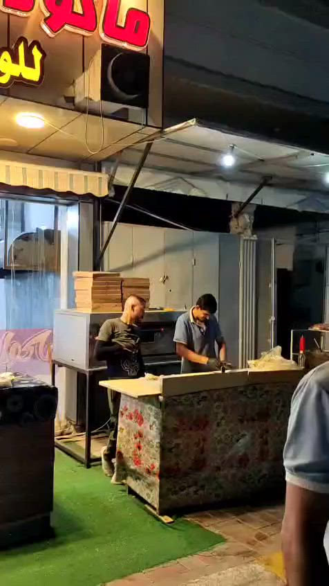 السلام عليكم ورحمة الله وبركاته
مطعم للبيع العنوان رمادي التأميم
الاستفسار عل الرقم ***********
