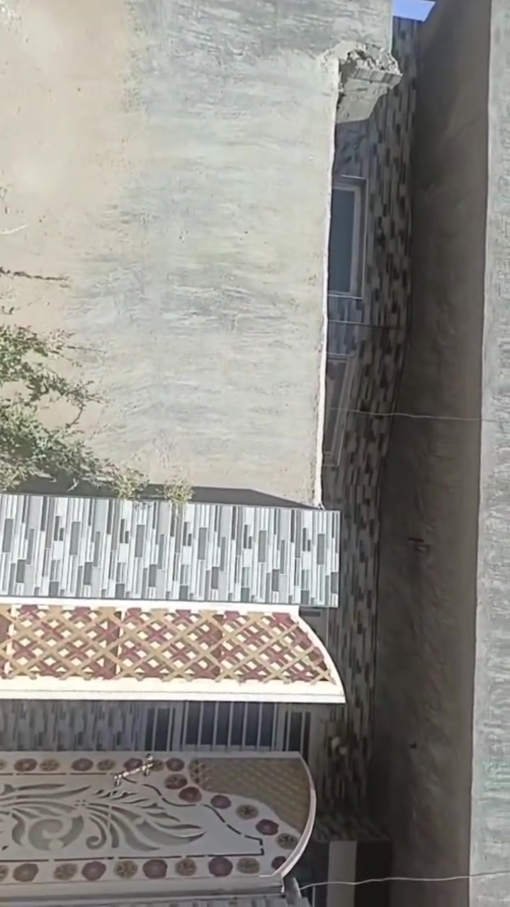 ياالله ع بركة الله 
بيت للبيع 100 متر 
سند زراعي تحويل مباشر 
موقع جمعية الامام  مقابيل فوج العداله 
3 غرف نوم 
غرفة في الطابق الارضي + صاله واستقبال ومطبخ 
ومجمع صحيات 
غرفتين في الطابق الثاني 
البيت كلش حلو كامل مكمل + فارغ وجاهز للسكن 
كله سيراميك ارضي وجداري 
السعر ( 55 ) مليون وقابل للتفاوض 
رجاءً الموشراي لا يتصل ***********
