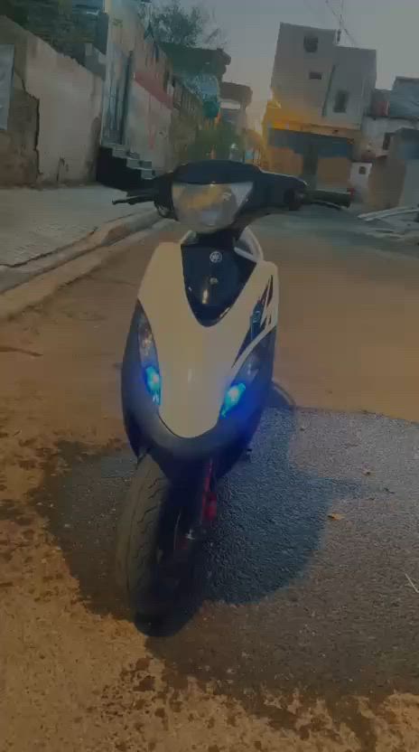مرحبادراجه ماكس عدله للبيع مكفوله من  كلشي مختمه كلها ختم واحد ماخذها من معرض يعني مكاتبه بسم المشتري السعرمليون ***********

