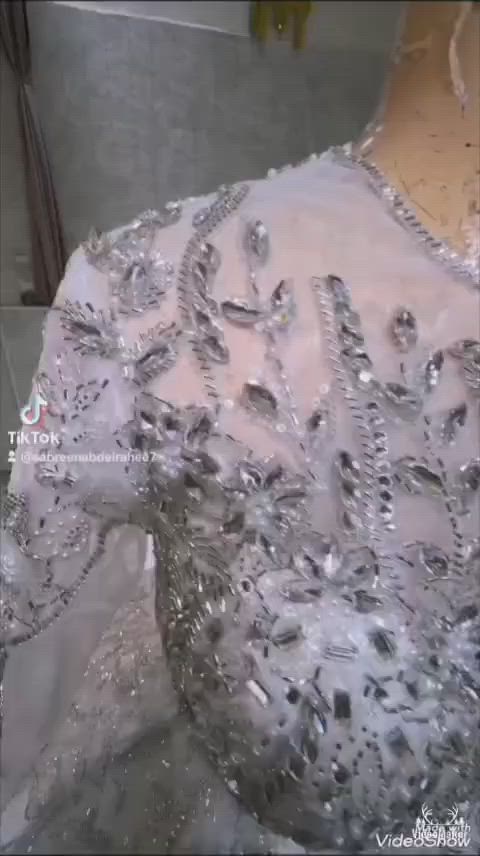 جيالكم بعرض خطييييير 🤍✨

اي فستان زفاف ف البوست دا ب    3900 فقط لمده 5 ايام اخر يوم ف العرض يوم الجمعة 

والفساتين كلها هاند ميد وفي منهم تو لوك وهاند ميد بالكامل طبعا زي ما حنا عارفين مفيش فساتين زفاف دلوقتي ب 3900  بس مش خساره فيكم 😉🤍

يلا هستناكم تنورنا وتشوفو الحلويات دي بنفسكم 

العنوان ,:
الاقصر شارع بي تك امام التأمين الصحي الشامل 
010 92910283


**إذا كنت صاحب هذا الإعلان وتريد حذفه لأي سبب، رجاءا أرسل رسالة إلى الدعم الفني**