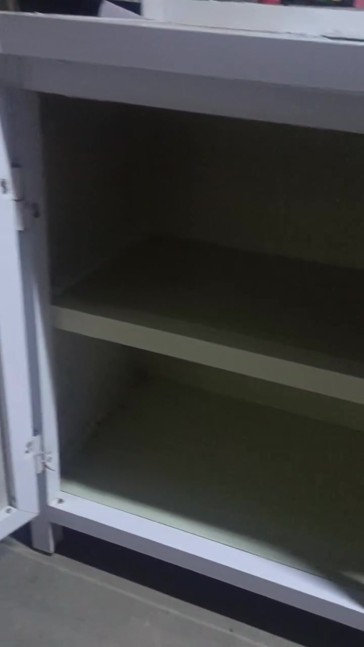 سلام عليكم سنك نضيف وجديد مامستعمل هواي سعر 150وبي مجال المكان بغداد امين ثانيه وهاذه رقم***********
