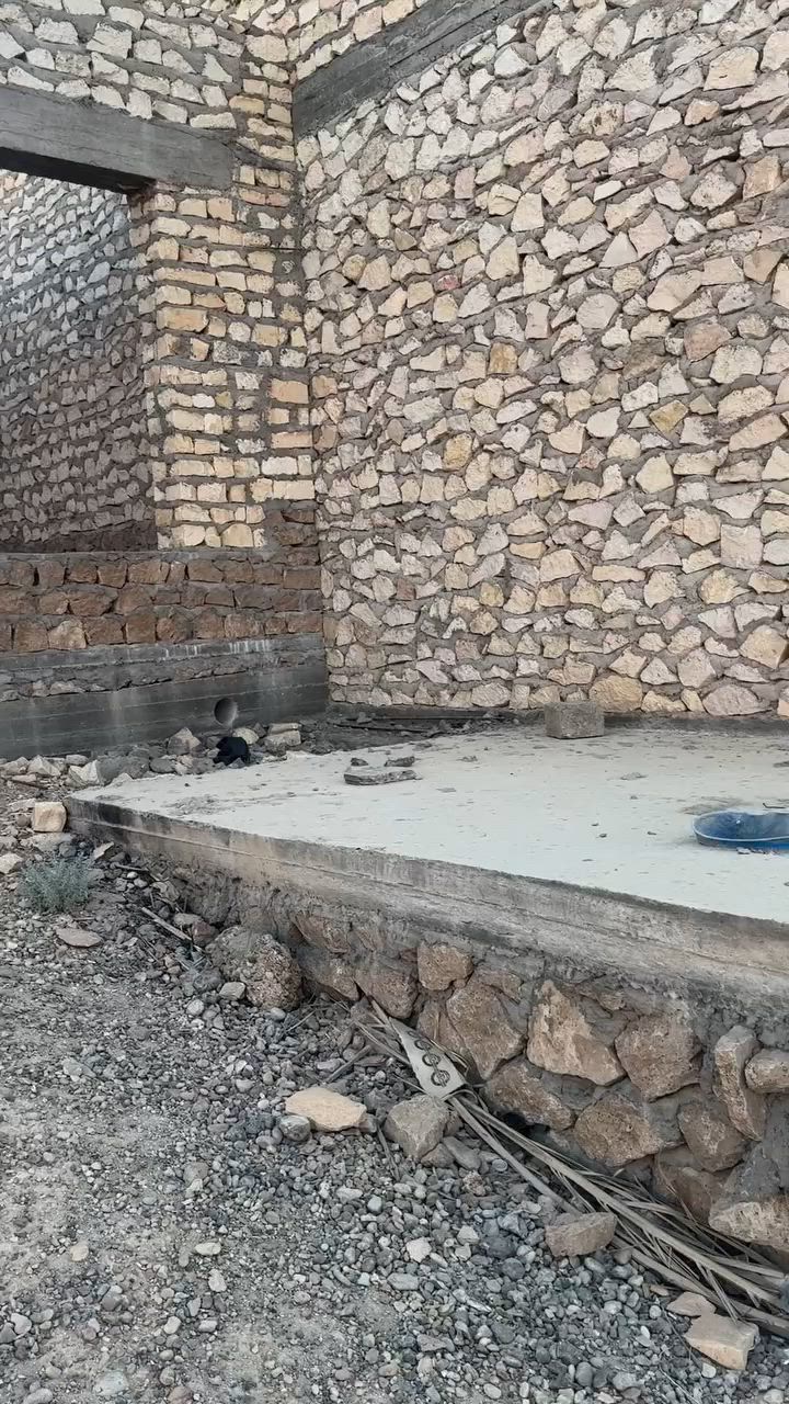 سلام عليكم اخوان 
للبيع هيكل مساحه ١٥٠ م 
طابو صرف باسمي 
الموقع / حي المعلمين الثانيه 
رقم القطعه 2025 
السعر / 46 مليون 
للاستفسار / ***********
