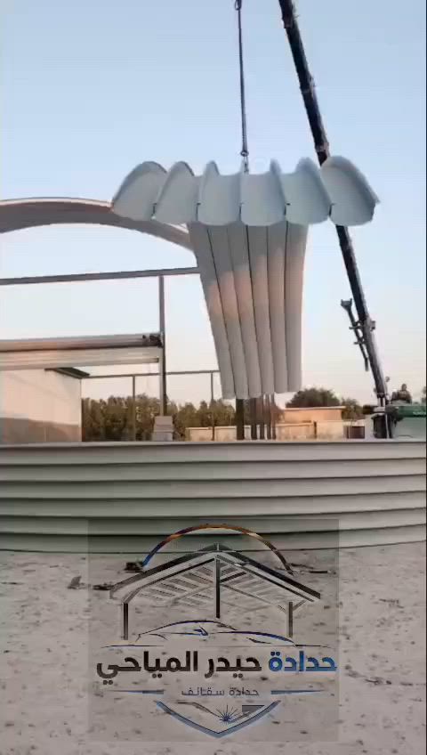***********
نعمل في محافظة البصرة
اعمالنا سقائف السطوح الكيربي السندويج بنل الجملونان الكرفانان سقائف كي سبان
***********
