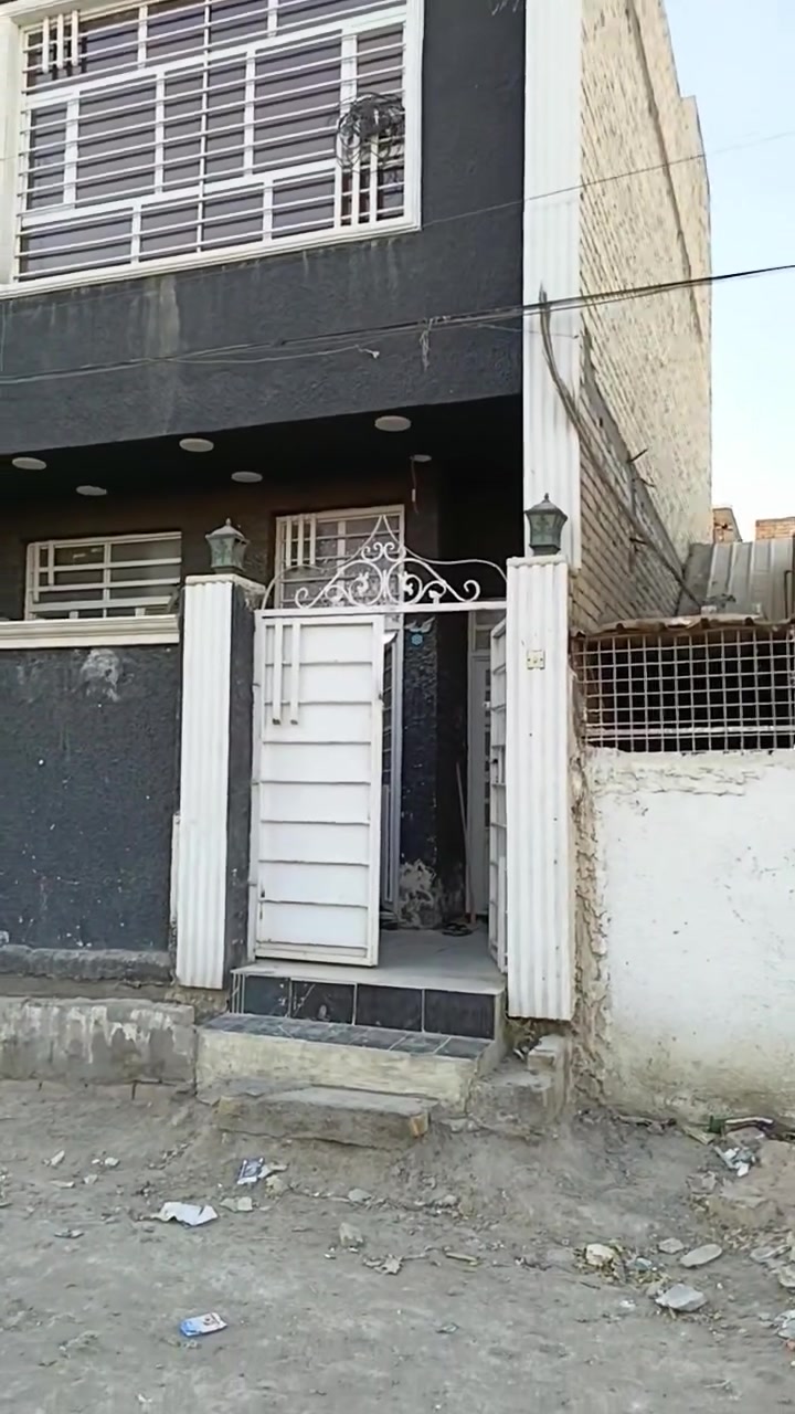 بيت مساحة 55 متر للبيع سبع البور طابو صرف على طابو الكاظمية السعر 48 للتواصل ***********
