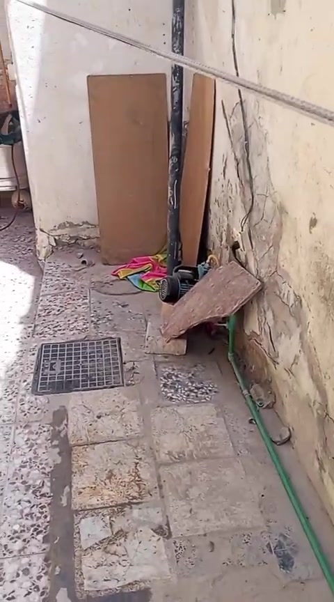 دار للبيع 100 متر
غرفه وصاله ومطبخ واستقبال قريب على شارع 20 يصلح حسينيه
البيت مدخل دولان مترين النجف الاشرف حي الرحمه شارع 20 جهه المستوصف سعره مناسب اي استفسار اتصل على هاي الارقام مراجعه مكتب سور النجف
*********** واتساب
*********** اتصل
