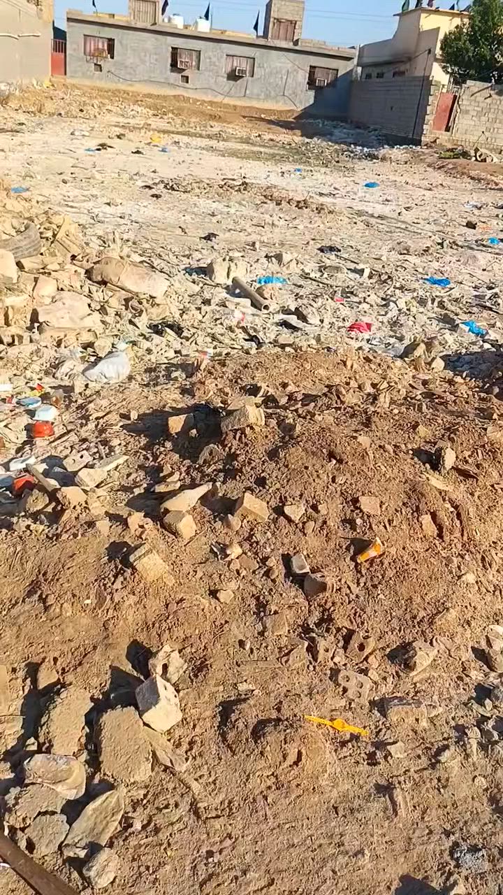 يوجد لدينه 1000 متر بلدوانم قرب مجمع النازحين خط اول *********** او ***********
